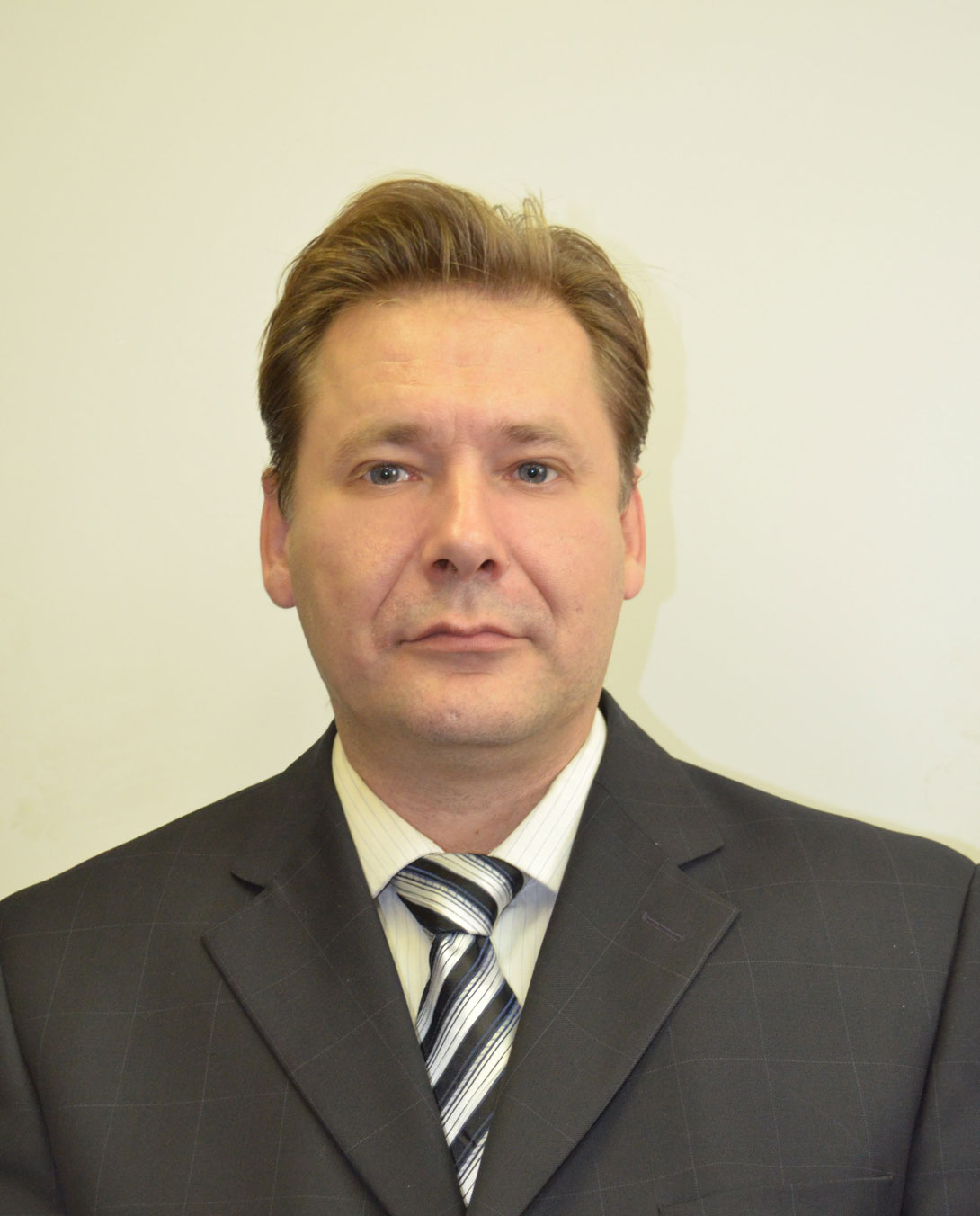 Отдел по вопросам строительства, имущественно-земельных отношений и транспорта