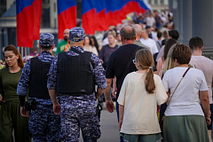 Безопасность проведения массовых мероприятий в столице, посвящённых Дню России обеспечили сотрудники и военнослужащие Росгвардии