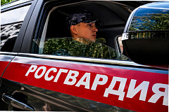 Столичные росгвардейцы задержали подозреваемого в хищении товаров из гипермаркета