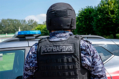 На востоке столицы росгвардейцы задержали мужчину с наркотическими веществами