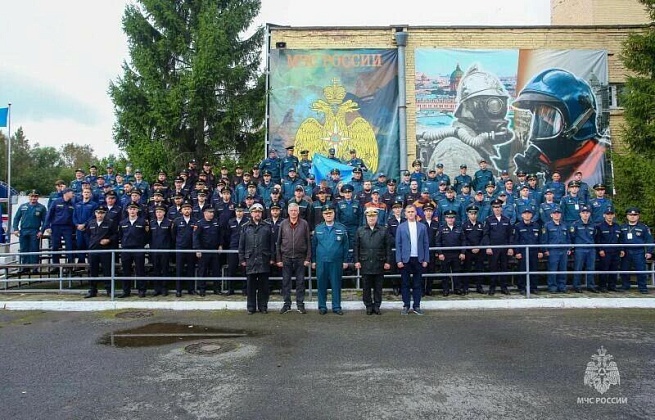 Сборная Главного управления МЧС России по г. Москве приняла участие в международных соревнованиях газодымозащитников в Санкт-Петербурге